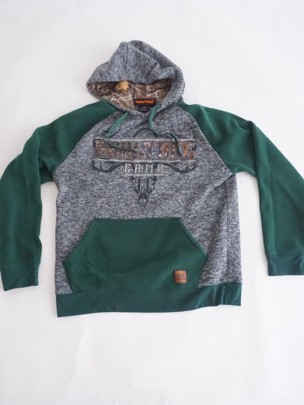 Realtree Gray Green Camo Deer Hunting Graphic Hoodie Kangaroo Pocket Hoodie M